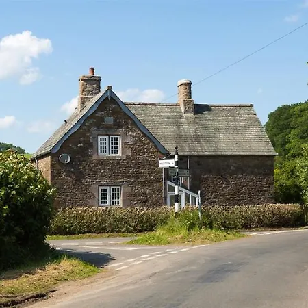 Farm House بيت للعطل بنريث
