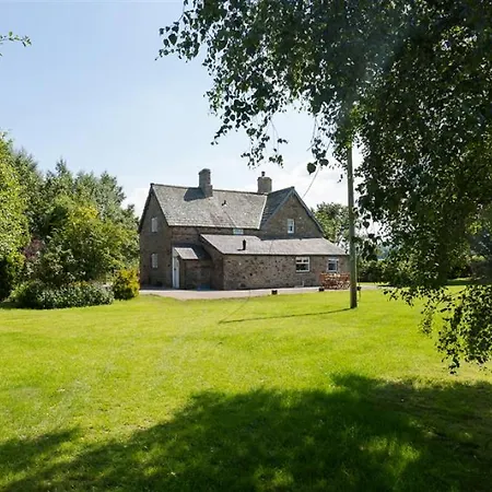 بيت للعطل Farm House